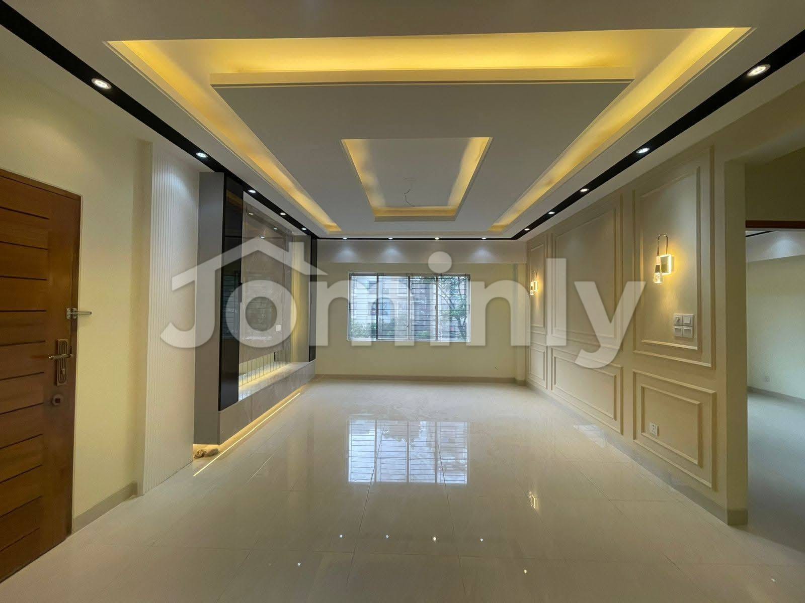 Luxury 2,500 sqft Apartment for Sale in Bashundhara R/A — 4 Bed, 2 Parking, Premium Finishing - 2
