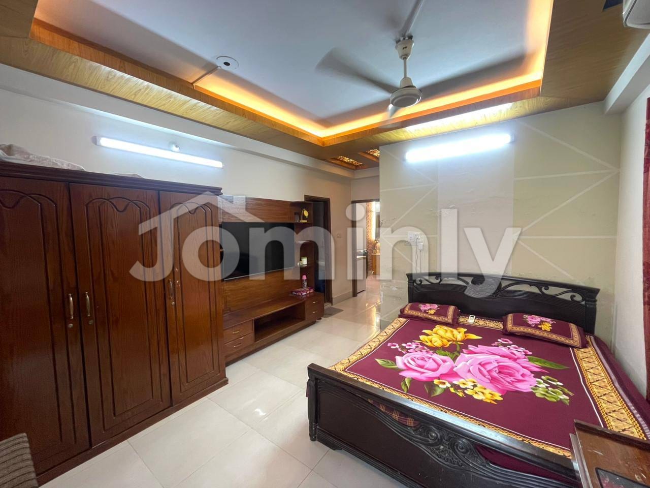South-East Facing 1,500 sqft Fully Furnished Apartment for Sale in Mohammadpur — 3 Bed, Parking, Modern Interior - 5