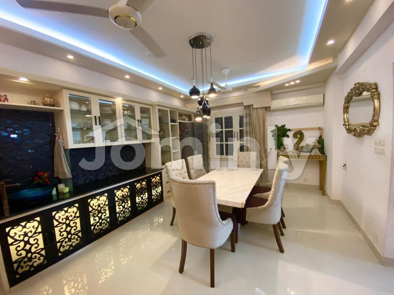 Lake View 2,200 sqft Apartment for Sale — 3 Bed, Modern Interior, Prime Location - 3