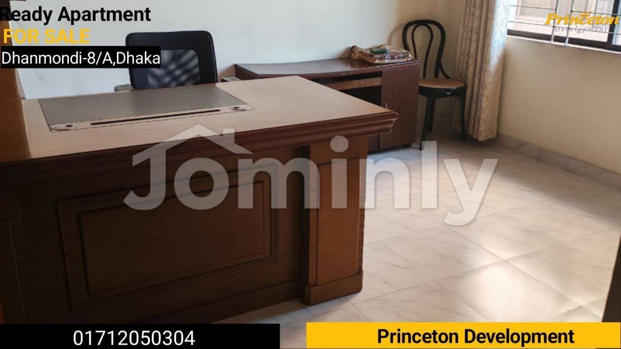 2,035 sqft Ready Flat for Sale in Dhanmondi 8/A | 3 Bed, 4 Bath, 5th Floor | Parking & Titas Gas - 4