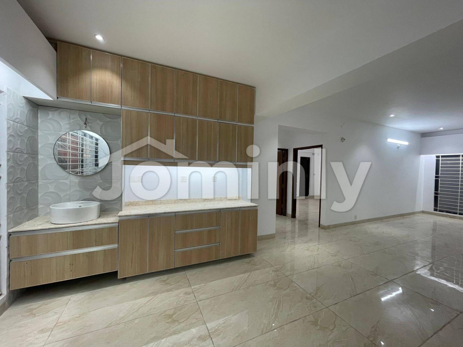 Brand-New 1,950 sqft Apartment for Sale in Bashundhara R/A, Block G — North-Facing, Handover 2025, 3 Bed - 4