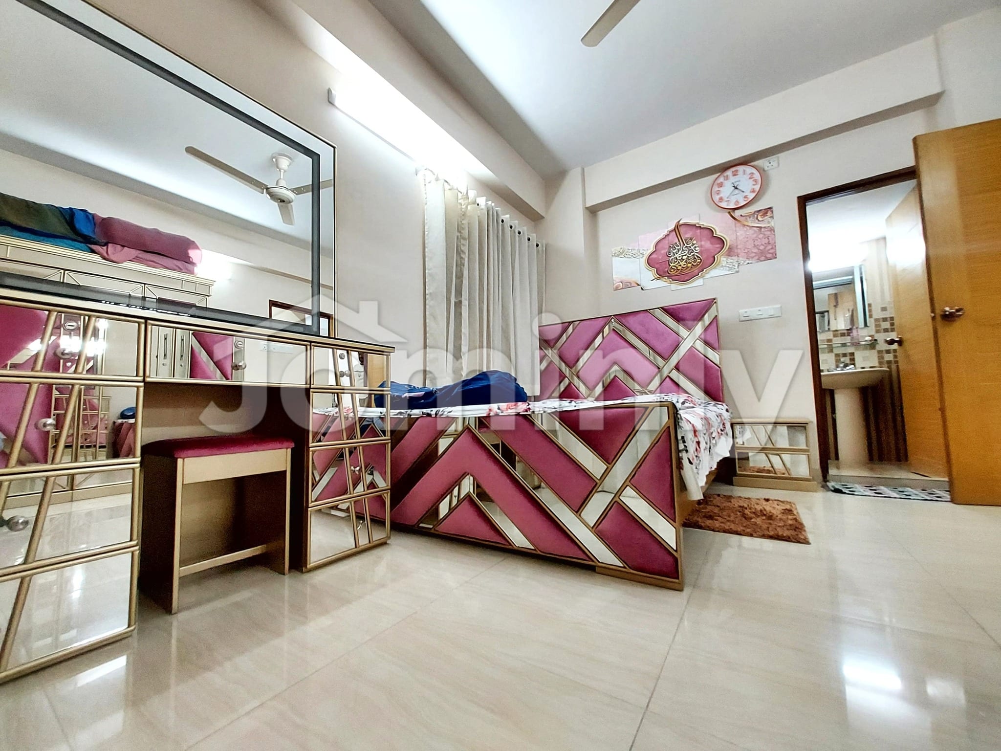 Fully Finished 1,522 sqft South-Facing Apartment for Sale in Bashundhara R/A, Block H – Prime Location - 3