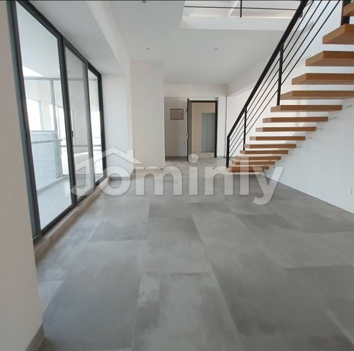 South-Facing Luxury Duplex for Sale in Bashundhara R/A | 5,600 Sqft | 4 Bed | 8th & 9th Floor | Lift + Parking - 2