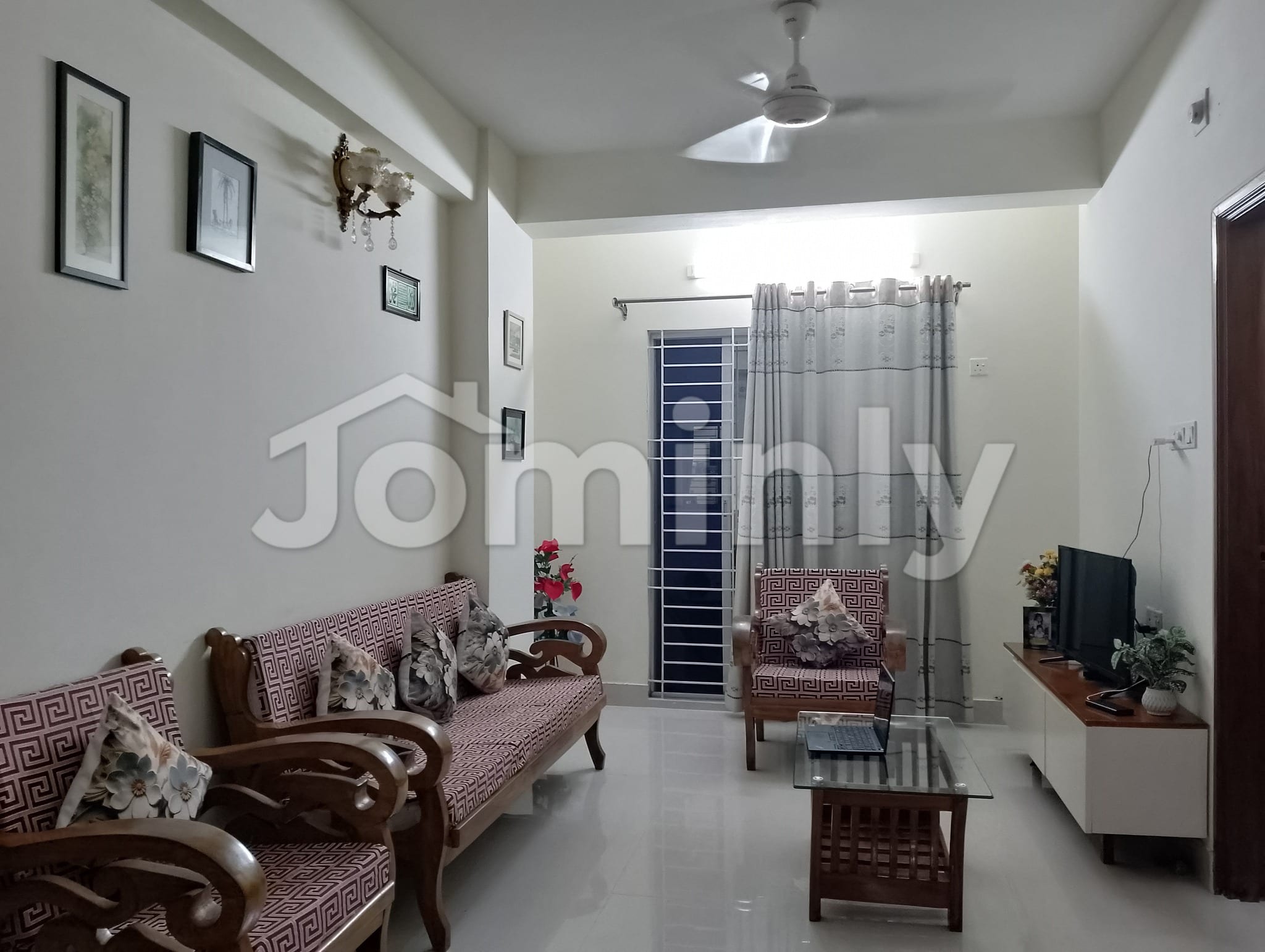 1,280 SQFT South-Facing Ready Apartment for Sale in Mohammadpur Tajmahal Road — 3 Bed, 3 Bath, 2022 Handover, Titas Gas