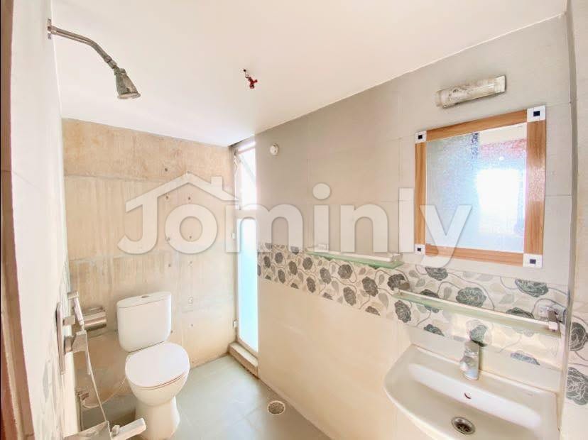 Luxurious 1,550 Sqft Family-Only Apartment for Rent in Bashundhara R/A | 3 Bed, 3 Bath | North-Facing