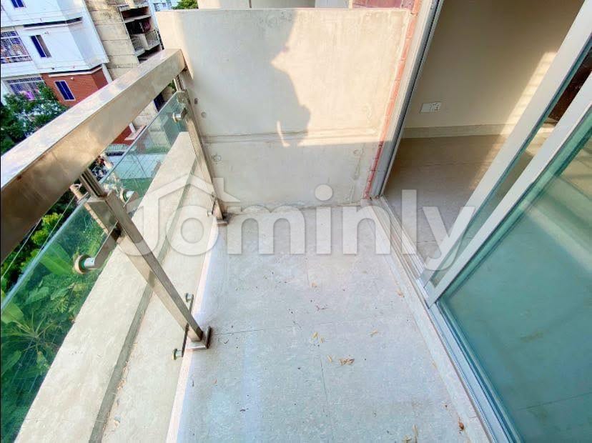 Luxurious 1,550 Sqft Family-Only Apartment for Rent in Bashundhara R/A | 3 Bed, 3 Bath | North-Facing - 4