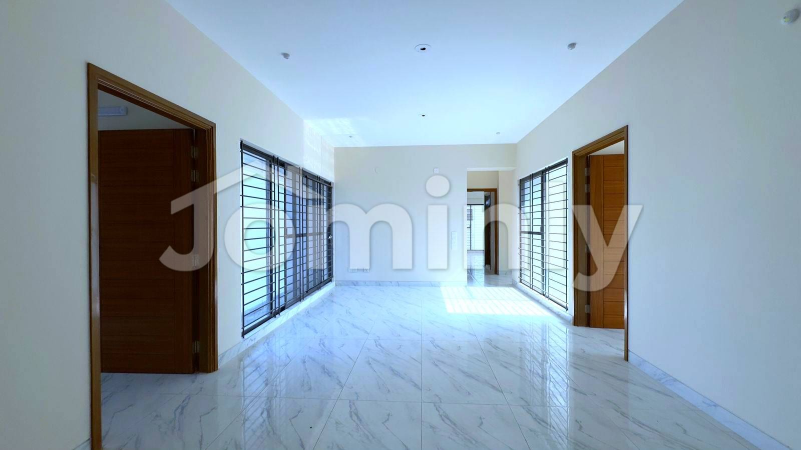 2,450 Sq Ft Luxury Apartment for Sale in Bashundhara R/A, H Block | 4 Bed | 1 Car Parking