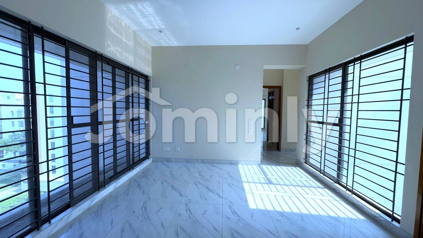 2,450 Sq Ft Luxury Apartment for Sale in Bashundhara R/A, H Block | 4 Bed | 1 Car Parking - 4