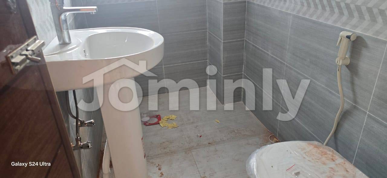 1,834 Sq Ft Ready Flat for Sale Near 300 Feet, Bashundhara K Block | 3 Bed | South Face - 3