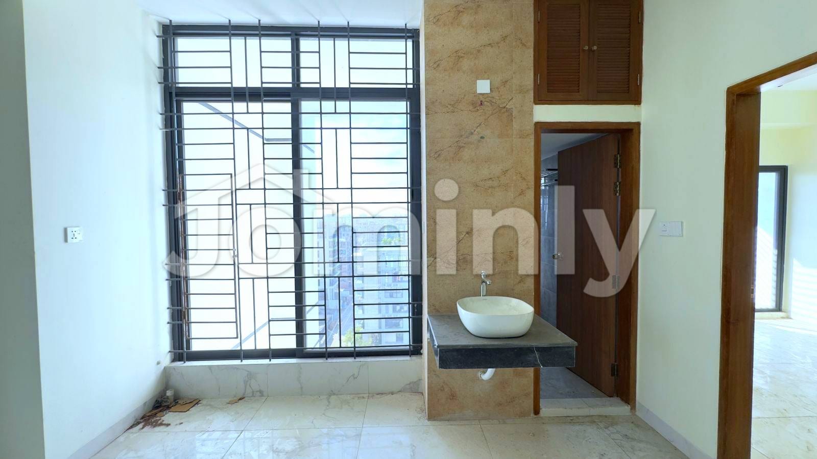 2,320 Sq Ft Brand-New Luxury 3 Bedroom Apartment for Sale in Bashundhara R/A | South-Facing | Car Parking | High-End Building - 4