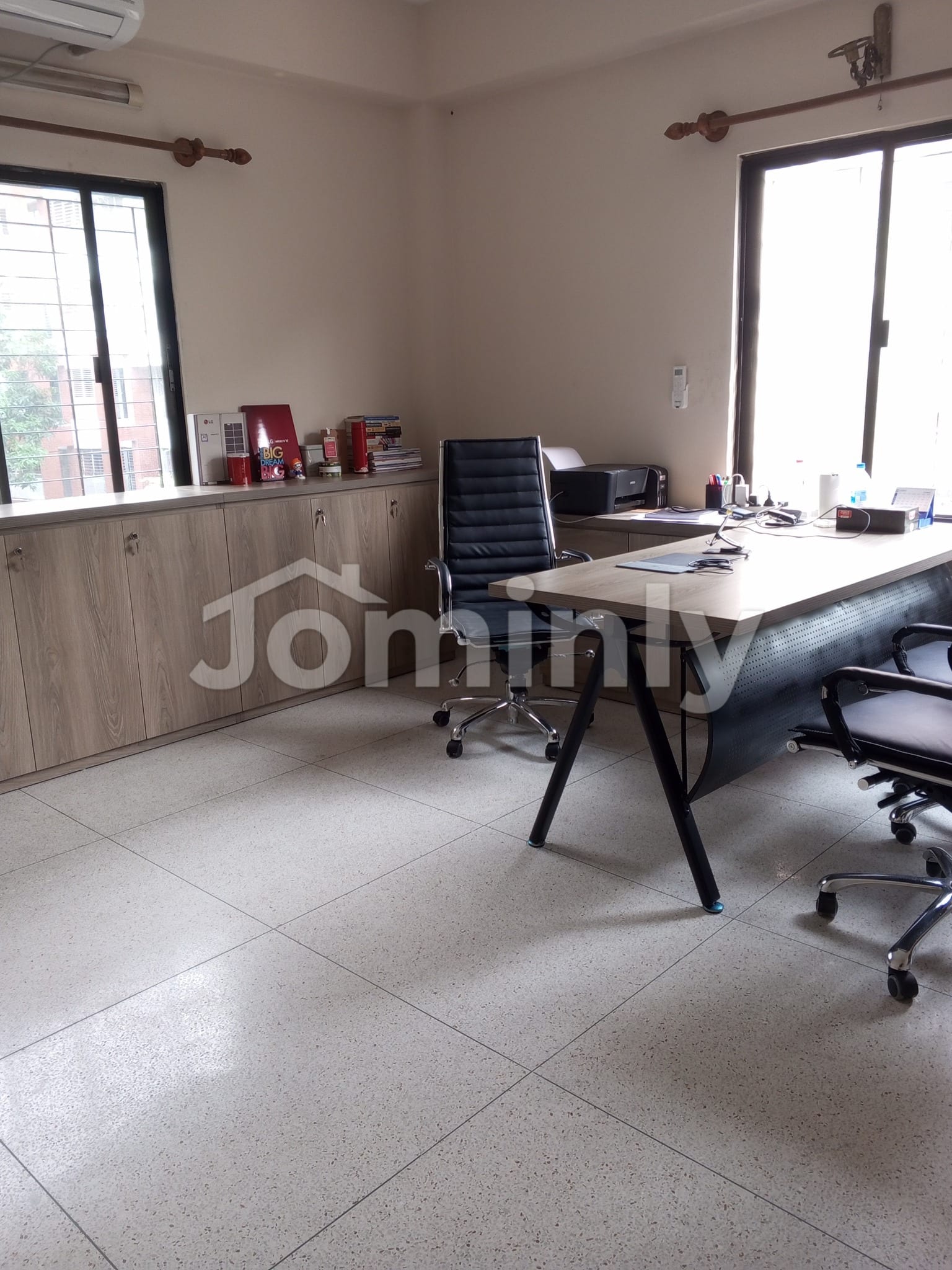 1,500 Sq Ft Bright & Peaceful Apartment for Sale in Lalmatia | 3 Bed | Southeast Facing | Open Field View - 3