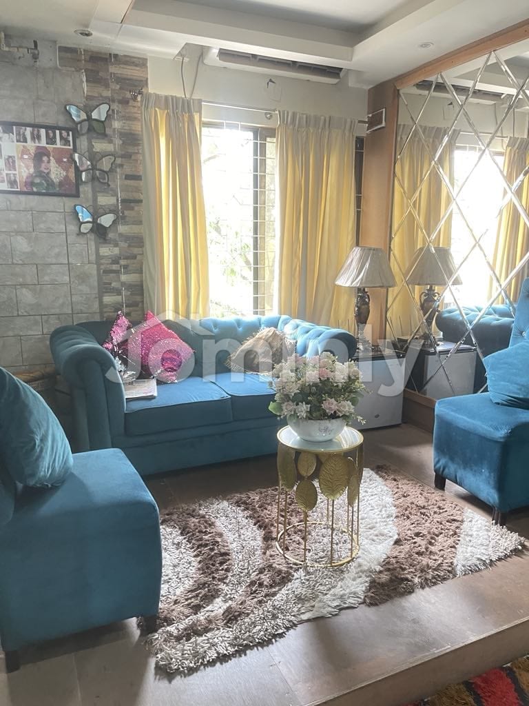 1,798 Sq Ft Decorated Ready Flat for Sale in Gulshan, Road 104 — Prime Location Near Shahabuddin Medical