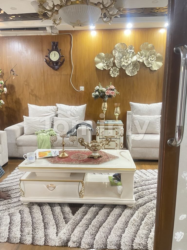1,798 Sq Ft Decorated Ready Flat for Sale in Gulshan, Road 104 — Prime Location Near Shahabuddin Medical - 2
