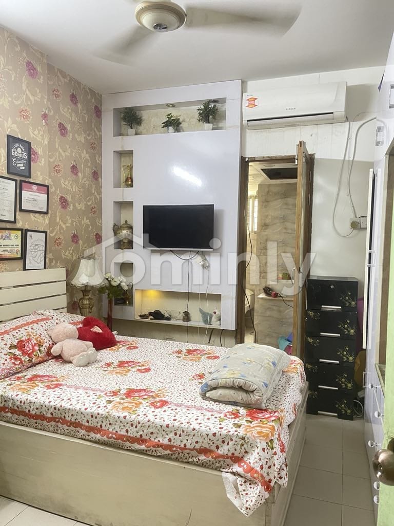 1,798 Sq Ft Decorated Ready Flat for Sale in Gulshan, Road 104 — Prime Location Near Shahabuddin Medical - 3