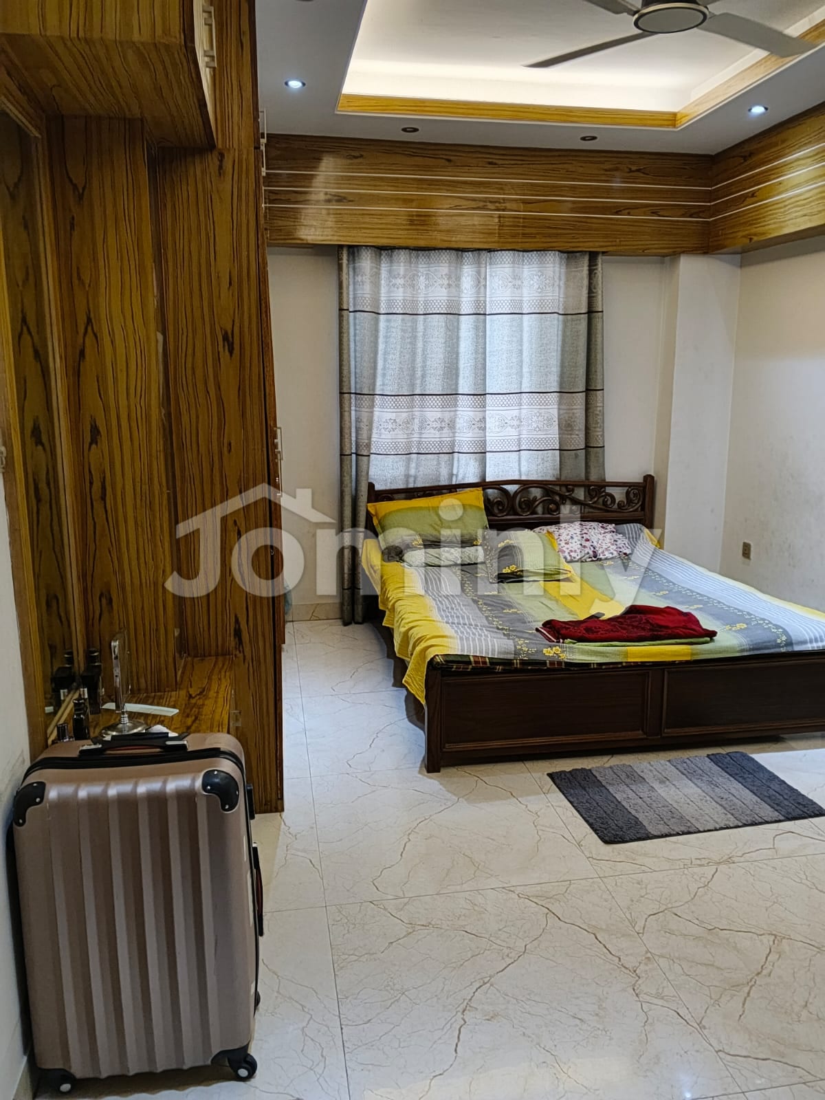 1,770 Sq Ft Ready Apartment for Sale in Bashundhara R/A, Block I — Prime Road 1 Location - 3