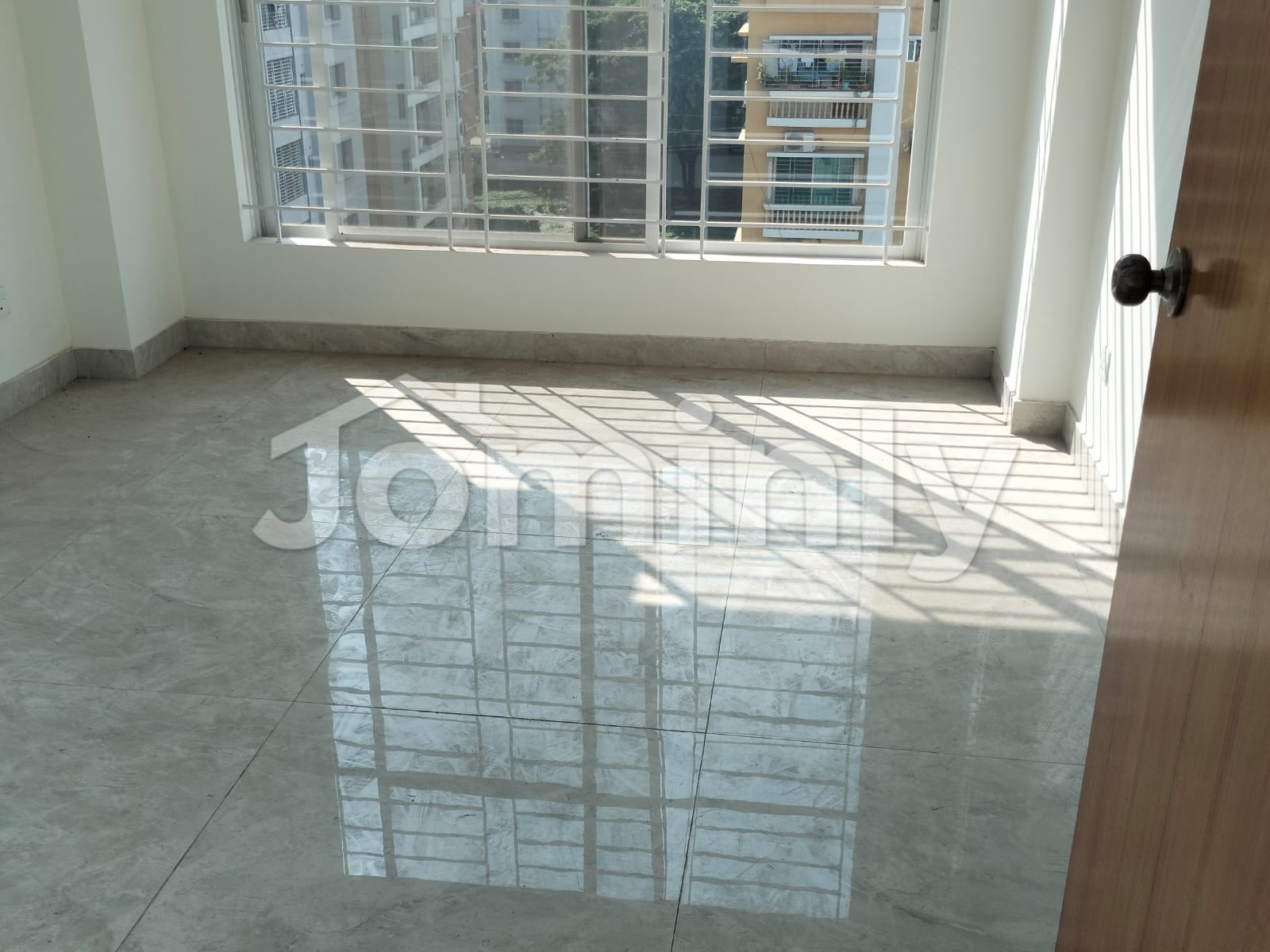 1,820 Sqft Apartment for Sale | 3 Bed | 4 Bath | 1 Parking | G+9 Building - 5