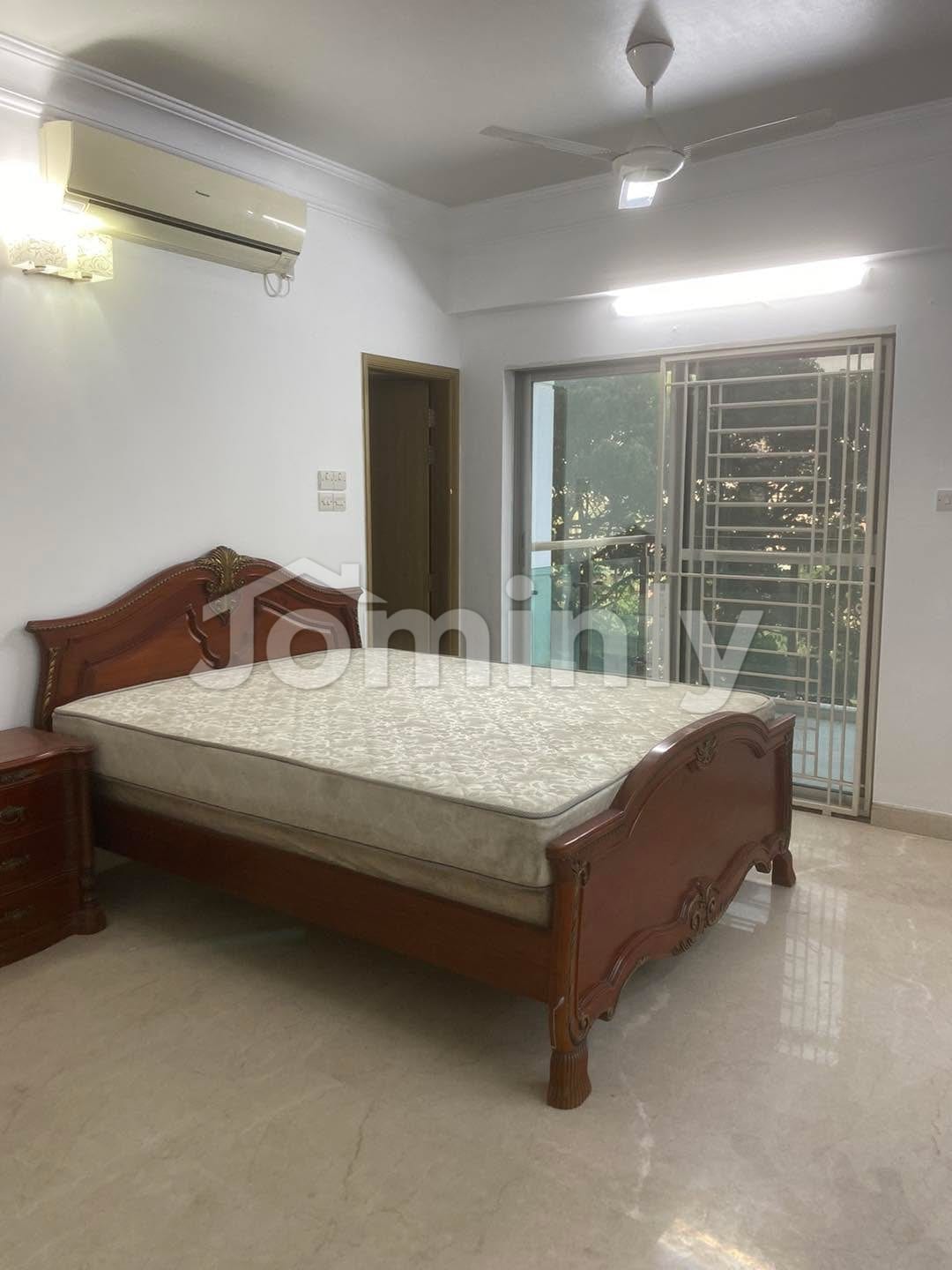 Lakeview 3,200 Sqft Luxury Apartment for Sale in Gulshan-2 | South-East Facing | Single-Unit Floor - 3