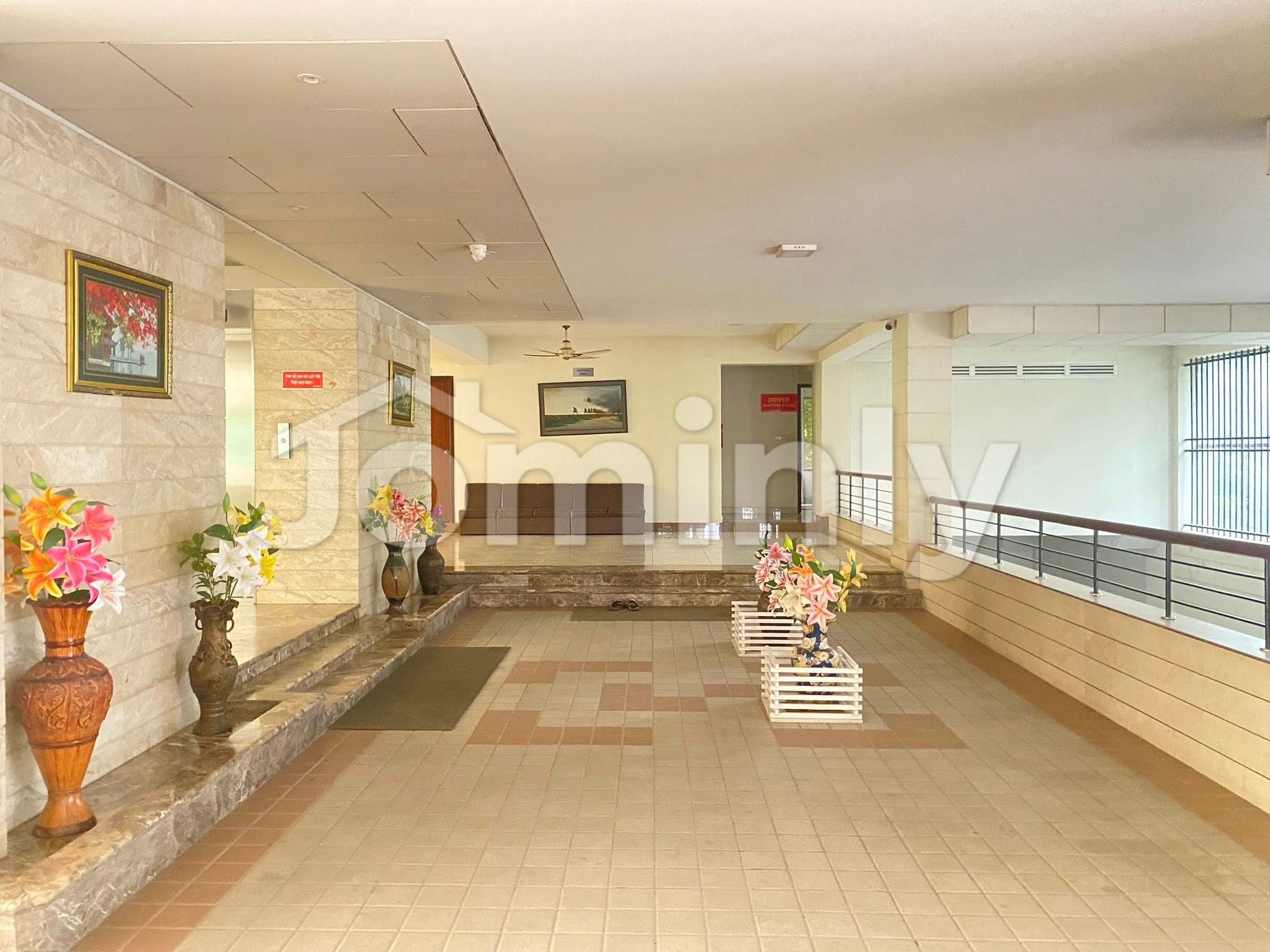 2,260 Sqft Spacious South-Facing Flat for Rent in Bashundhara R/A (Family Only | Level 4A)