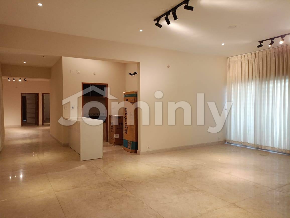 Luxury 4,500 Sqft Lake-View Apartment for Sale in Gulshan North – Pool, Garden & Premium Facilities - 4