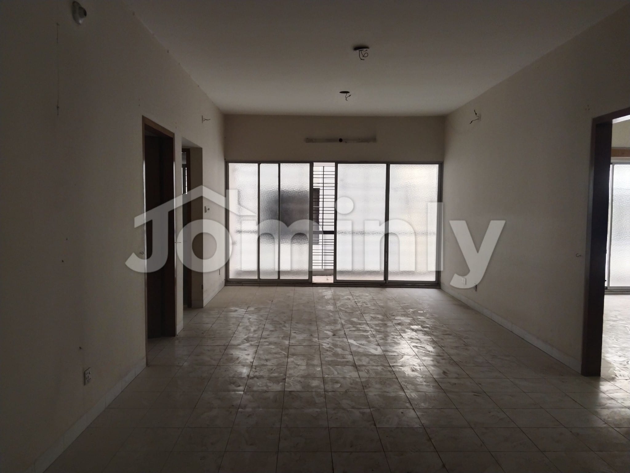 2,200 Sqft 3 Bedroom South-Facing Apartment for Sale in Dhanmondi 4/A