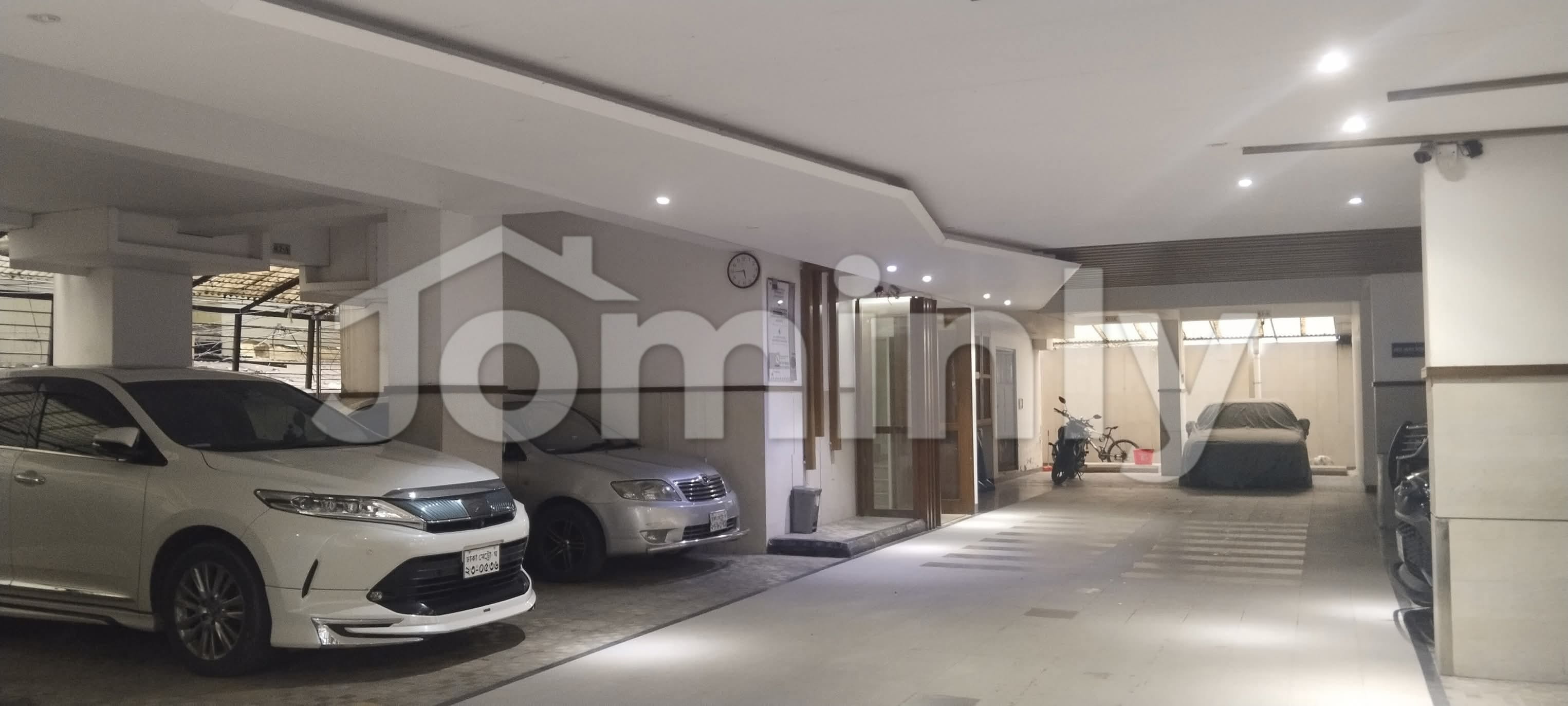3,600 Sqft Luxury 5 Bedroom Apartment for Sale in Dhanmondi Road 5 | 2 Parking | Servant Room