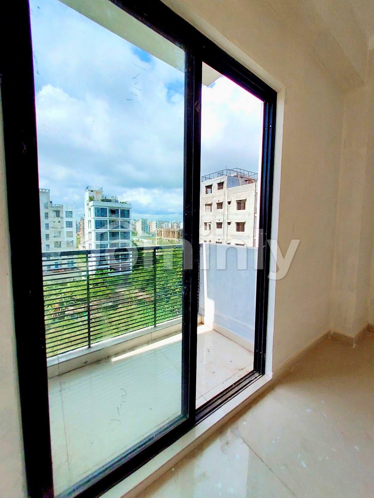 1550 Sqft Brand New 3 Bedroom Apartment for Sale in Bashundhara R/A | Lift & Parking | Block L - 3