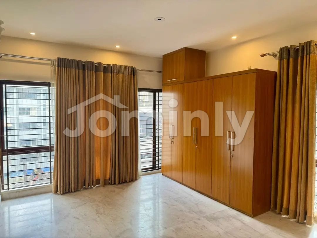 Luxury 4 Bedroom Apartment for Sale in Baridhara Diplomatic Zone – 4,800 Sqft | Navana Developer