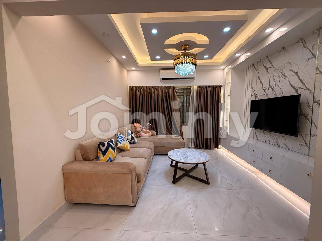 Luxury Furnished North-Facing Apartment for Sale in Bashundhara R/A (Block-H) – 1,550 Sq Ft | Single Unit Floor - 2