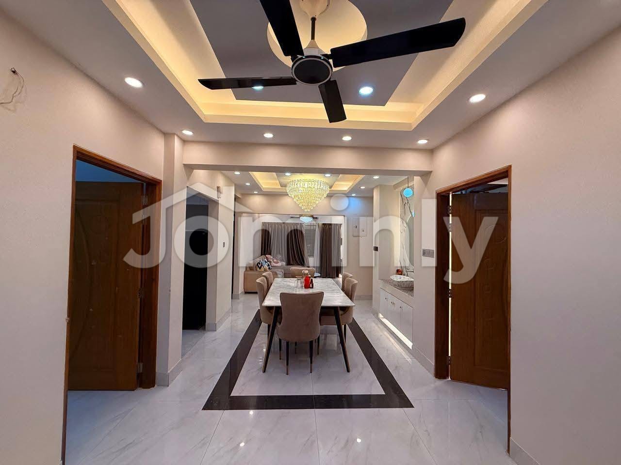Luxury Furnished North-Facing Apartment for Sale in Bashundhara R/A (Block-H) – 1,550 Sq Ft | Single Unit Floor - 3