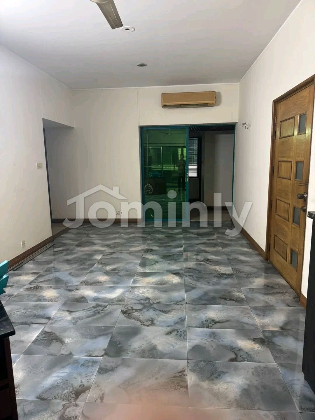 Spacious 4 Bedroom Apartment for Sale in Dhanmondi 1 | 3,281.8 Sqft | 2 Parking | Prime Location - 5