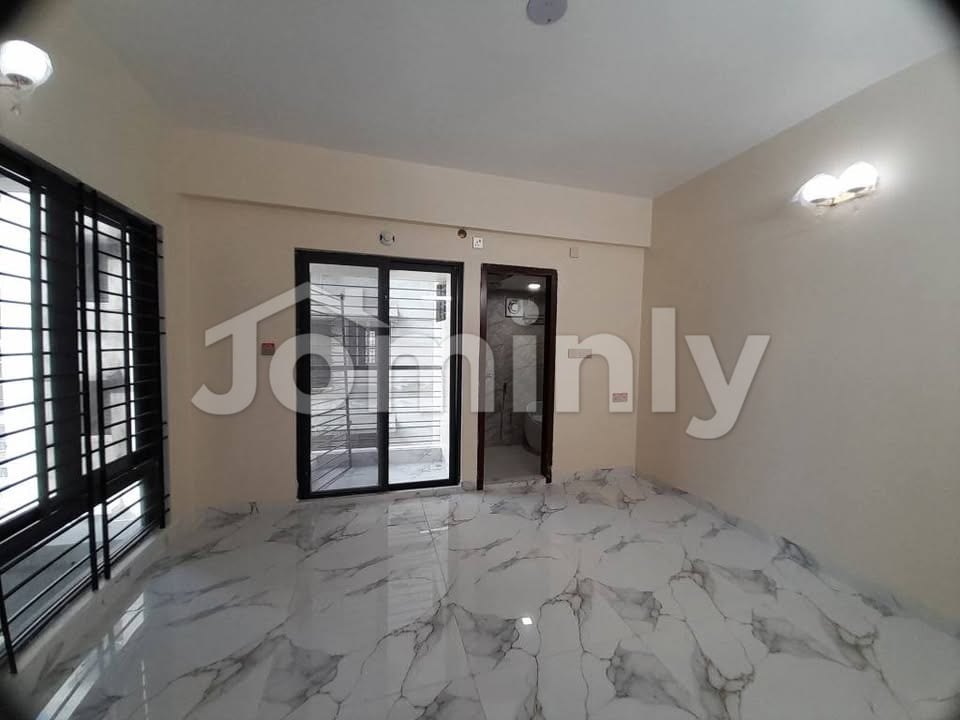 South-Facing Apartment for Rent – Bashundhara R/A (Block L) - 3