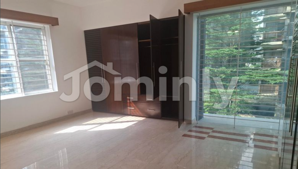 Expansive 4-Bedroom Apartment in Baridhara Diplomatic Zone – ABBL Residency - 3