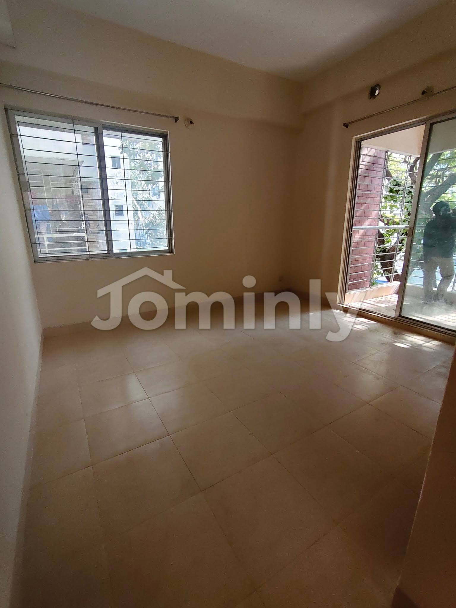 1,460 Sqft Used 3 Bedroom Corner Apartment for Sale Near Pallabi Metro | Parking & Titas Gas - 5