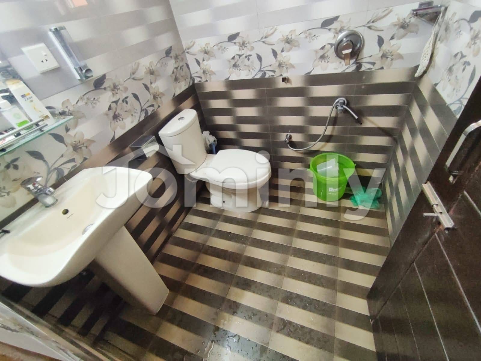 Well-Decorated 3 Bedroom Flat for Sale in Mirpur – Ready Apartment with Lift, Generator & Gas - 5