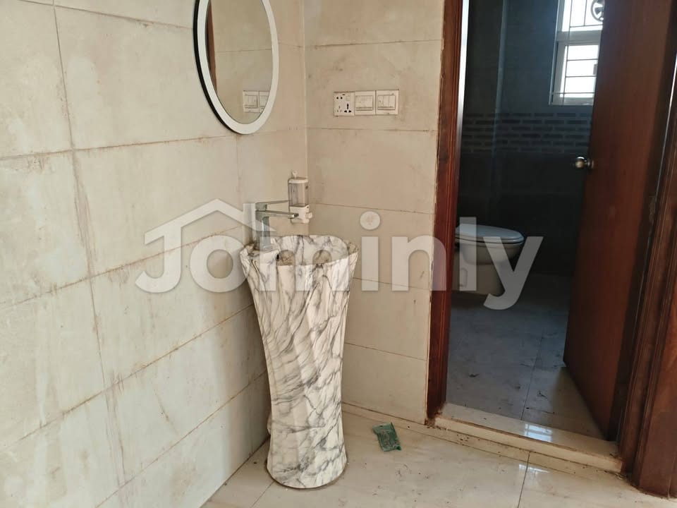 Semi Furnished 3 Bedroom Family Apartment for Rent in Bashundhara R/A Block I - 5
