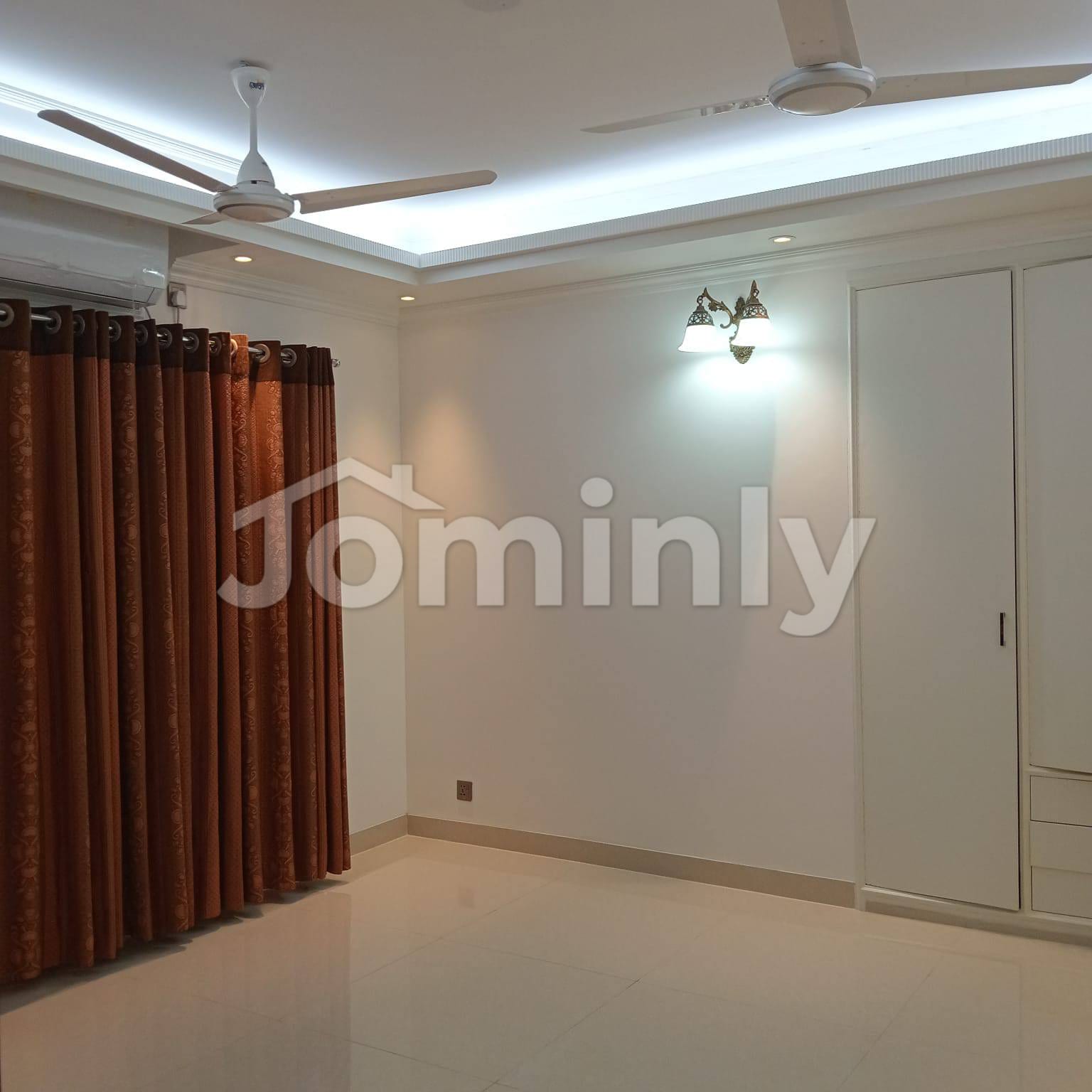 Premium Office Space for Rent in Gulshan 2 – 4,000 Sq Ft - 2