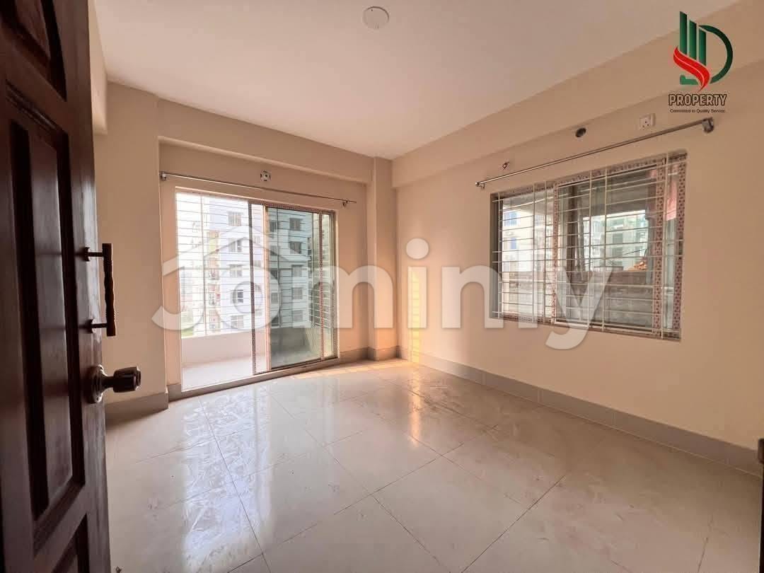 Brand New 3 Bedroom Family Flat for Rent in Bashundhara R/A Block J | 1450 Sq Ft