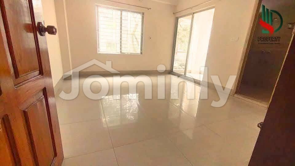 South-Facing 3 Bedroom Family Apartment for Rent in Bashundhara R/A Block F | 1700 Sq Ft