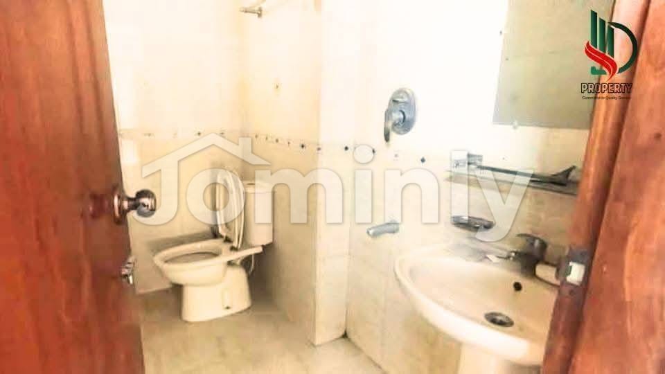 South-Facing 3 Bedroom Family Apartment for Rent in Bashundhara R/A Block F | 1700 Sq Ft - 3