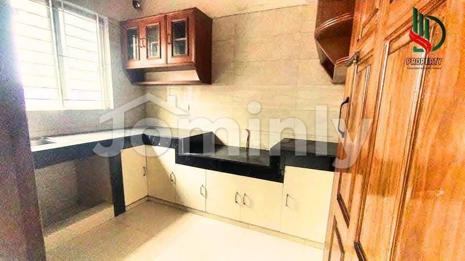South-Facing 3 Bedroom Family Apartment for Rent in Bashundhara R/A Block F | 1700 Sq Ft - 4