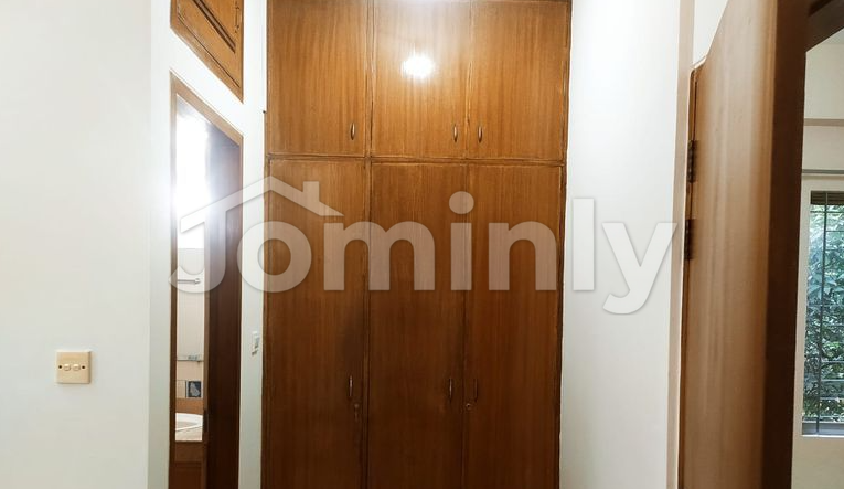 South-Facing 3 Bedroom Apartment for Rent in Gulshan-2 | 1950 Sq Ft | Unfurnished - 5