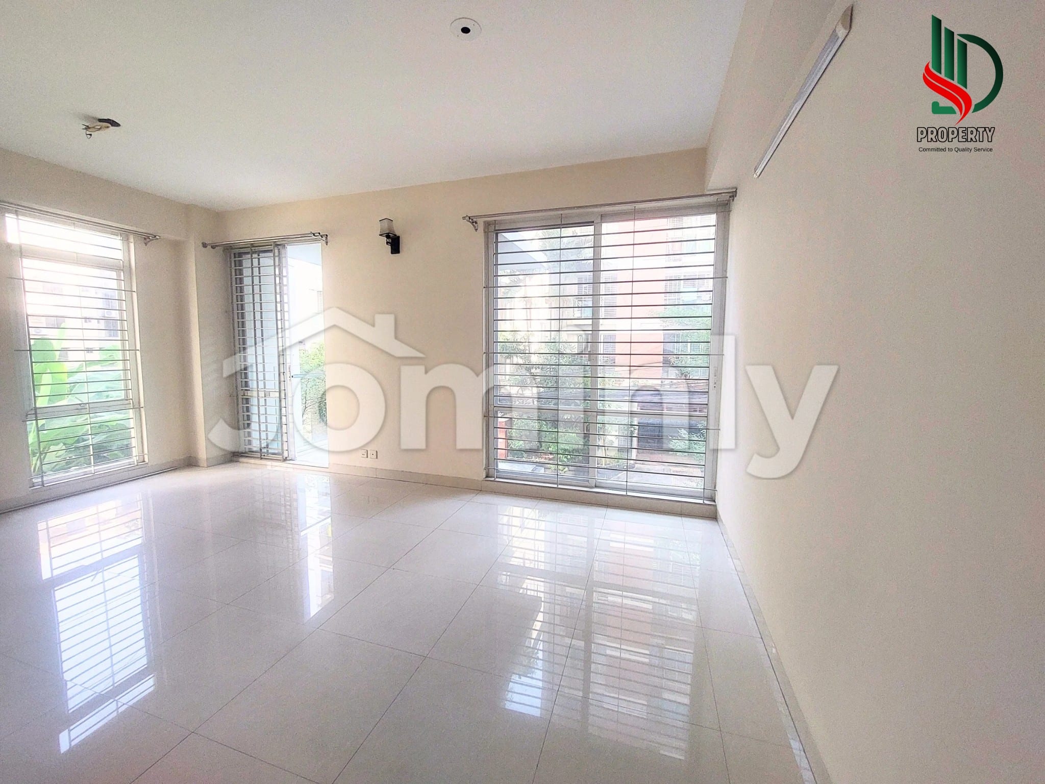 Spacious 5 Bedroom Luxury Duplex Apartment for Rent in Bashundhara R/A – Ideal Family Living - 3