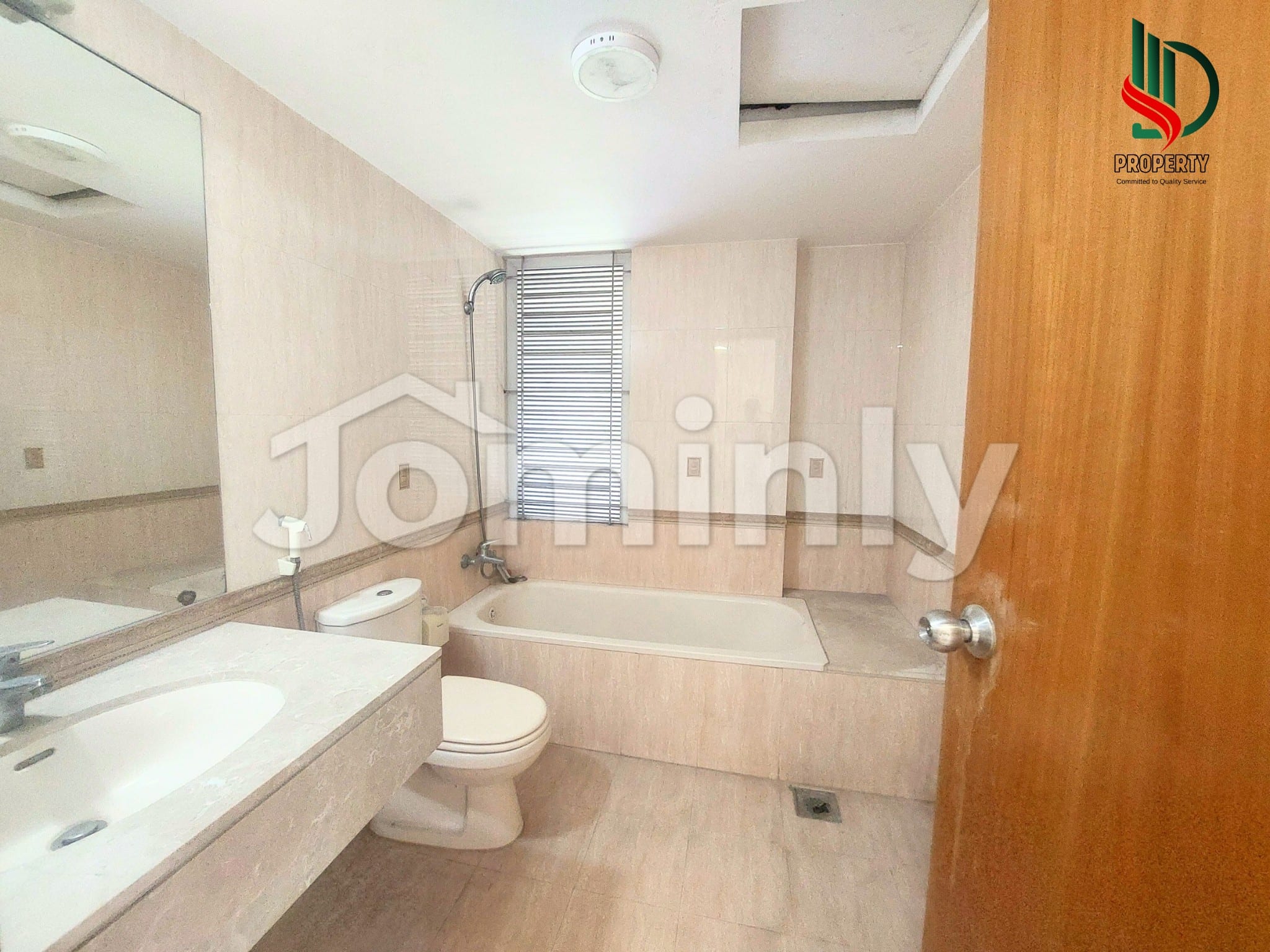 Spacious 5 Bedroom Luxury Duplex Apartment for Rent in Bashundhara R/A – Ideal Family Living - 4