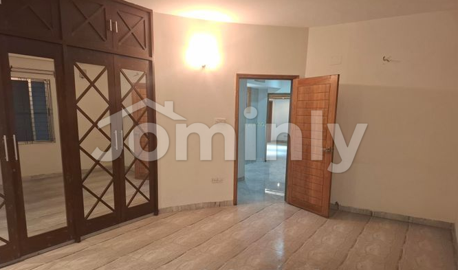 Spacious 5 Bedroom Semi-Furnished Apartment for Rent in Bashundhara R/A, Block C – 3000 Sqft - 2