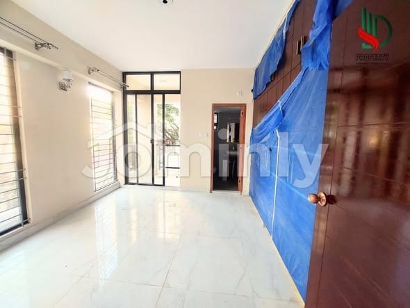 Brand New 4 Bedroom 2400 Sqft Family Apartment for Rent in Bashundhara R/A - 3