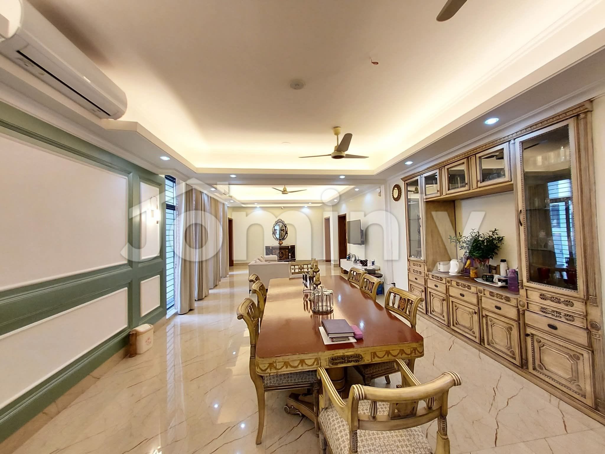 Fully Furnished 4,200 Sq Ft Luxury Apartment for Sale in Bashundhara R/A, Dhaka