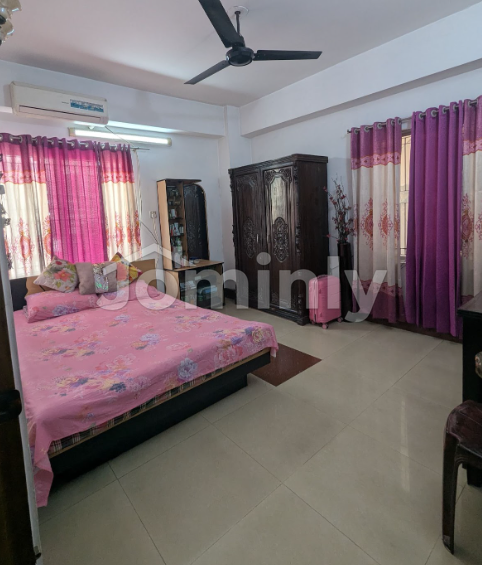 Exclusive 1,640 Sq Ft Apartment with Parking for Sale in Shahbag, Dhaka - 4
