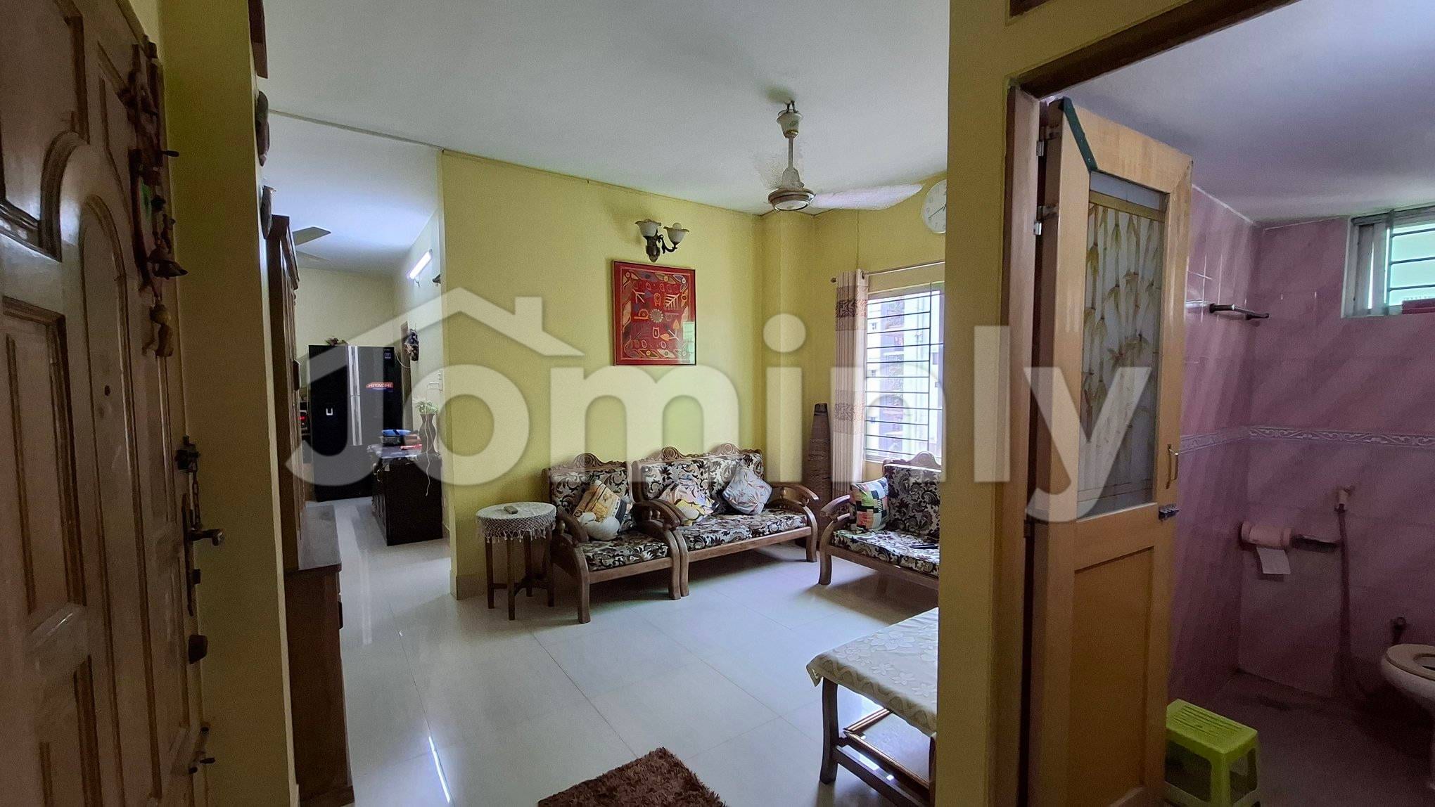 1210 Sqft South-Facing Roadside Flat for Sale in Banashree, Dhaka - 2