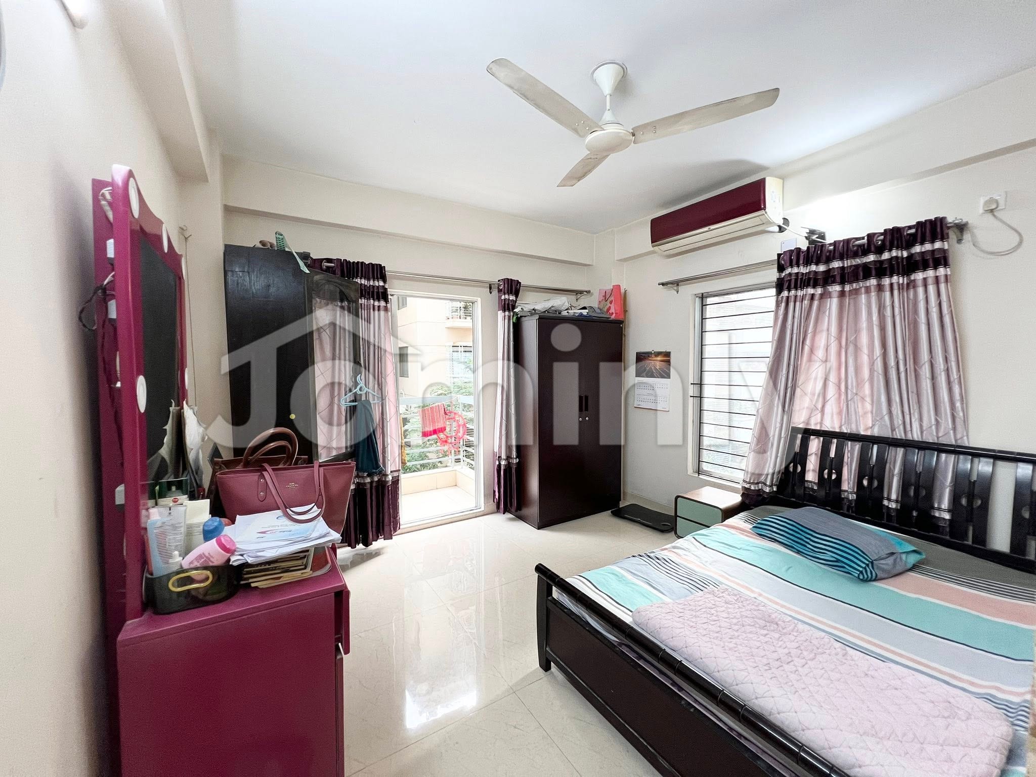 Brand New 1950 Sq Ft South-Facing Apartment for Sale in Block-I, Bashundhara - 4