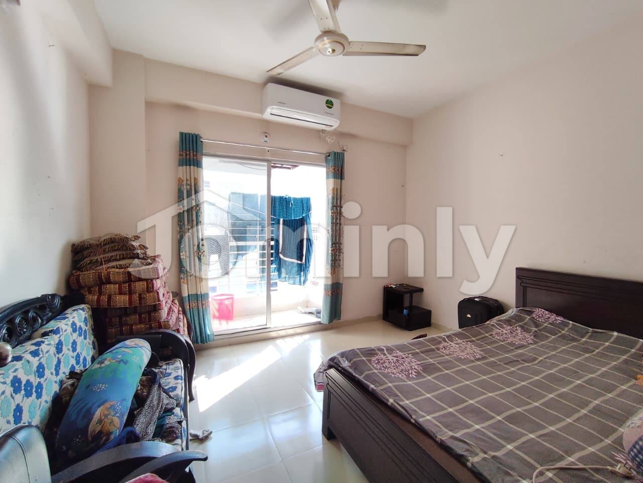South-Facing 1650 Sq Ft Apartment for Sale in Mirpur 13 | Lift, Parking, Prime Location - 2